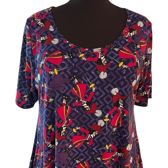 New LuLaRoe Disney Perfect T Top SZ M Purple Red Captain Hook Peter Pan SZ 10-12 - Picture 1 of 11